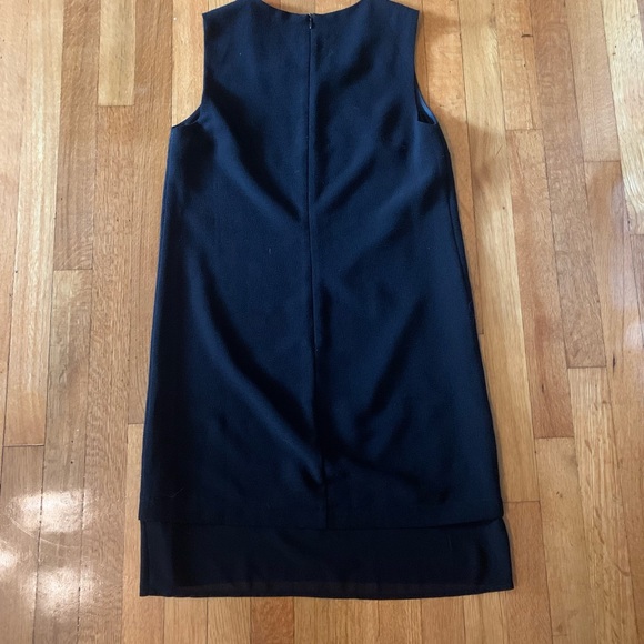 Wells Grace Shift Dress - Picture 4 of 4